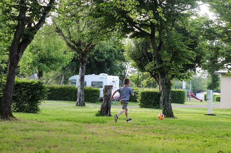 CAMPING LE CHAPEAU CHINOIS