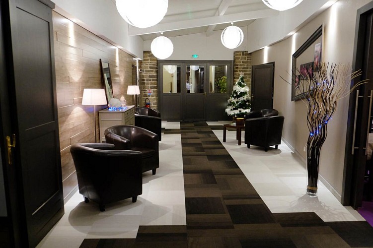 RESTAURANT DE L'HOTEL LE RELAIS DES MOINES_6