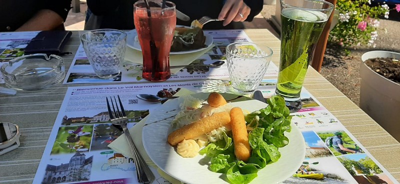 Repas en terrasse