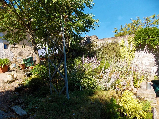 LE JARDIN DU PRESBYTERE_1