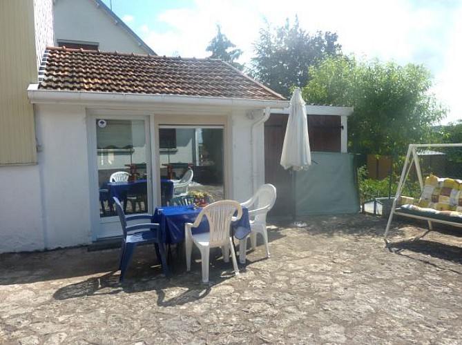 AU PIED DE LA MOTTE_2