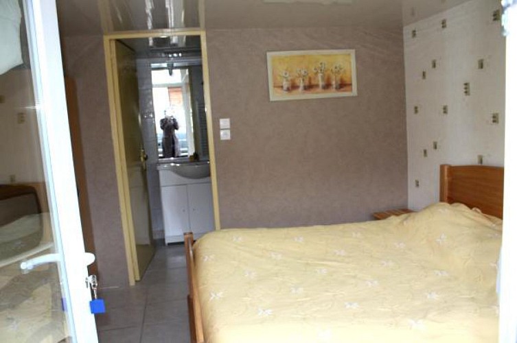 AU PIED DE LA MOTTE_4