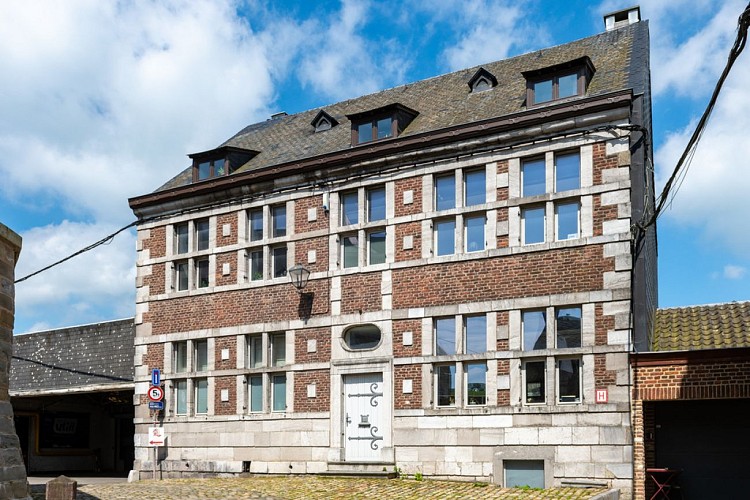 La place de la Halle