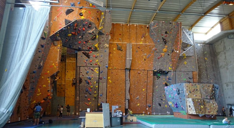 Halle des sports - escalade - Pau - mur 4