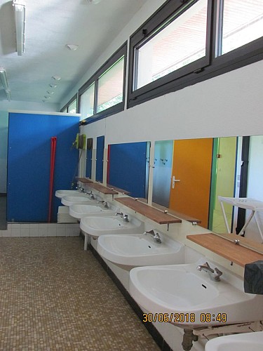 Sanitaires grand côté