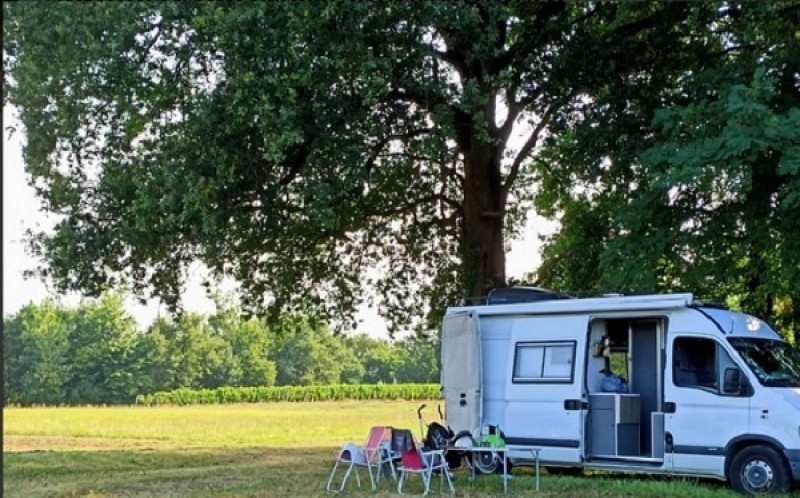 Aire camping-car Larrey (3)