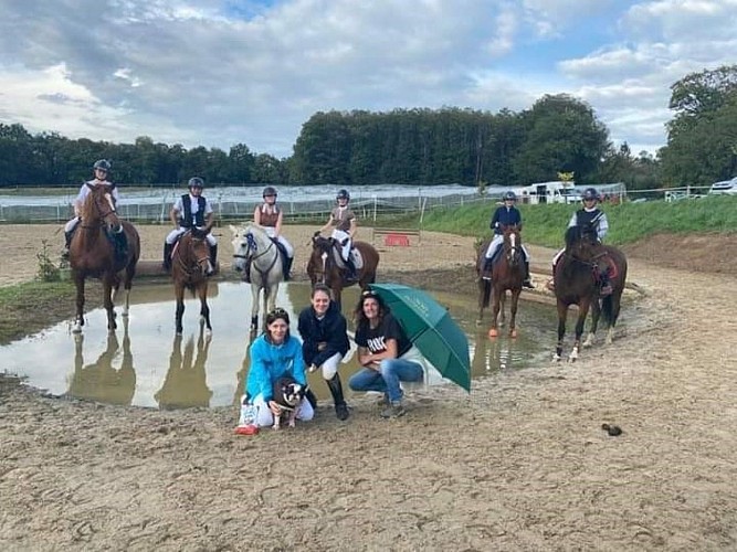 Monitrice équestre indépendante - Elodie Lacroix
