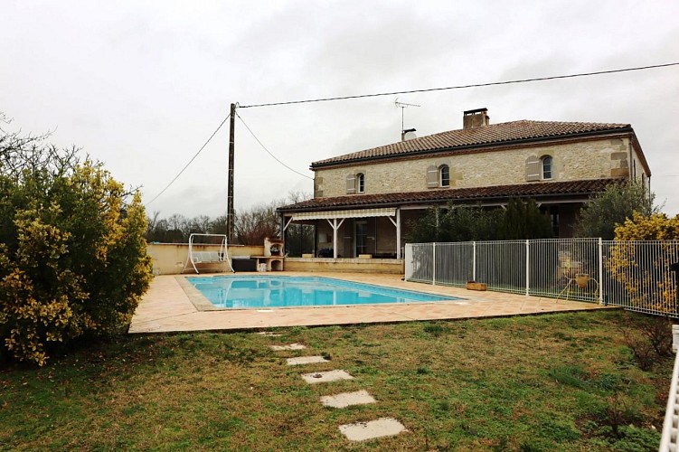 HLOAQU047V50H00P_PasAPas_Roumagne_2410_photo