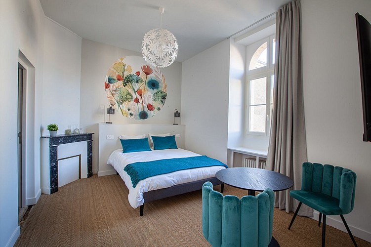 CONFIDENCES-ESCALE À BRISSAC