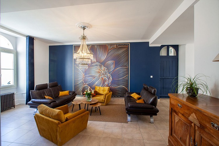 CONFIDENCES-ESCALE À BRISSAC