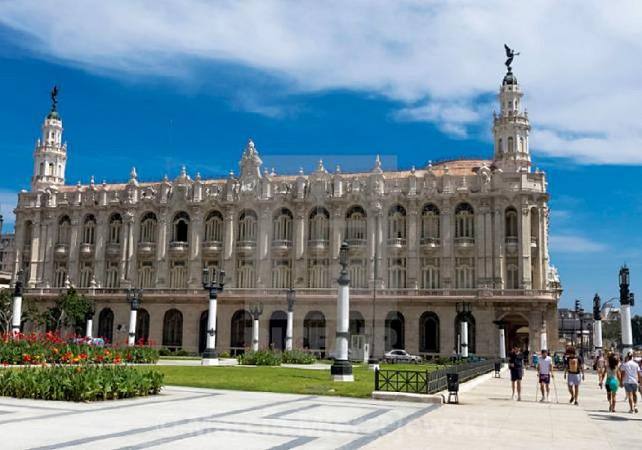 Visite guidée privée de la Havane coloniale en voiture vintage - En français