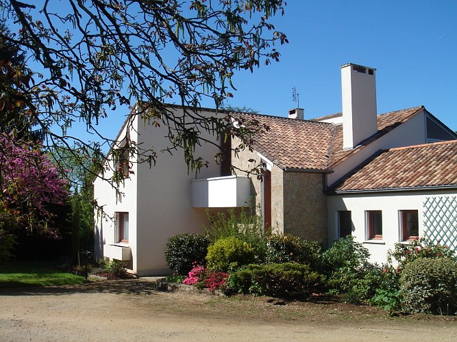 Chambres d'hôtes Rochechouart - Le Champ des Oiseaux