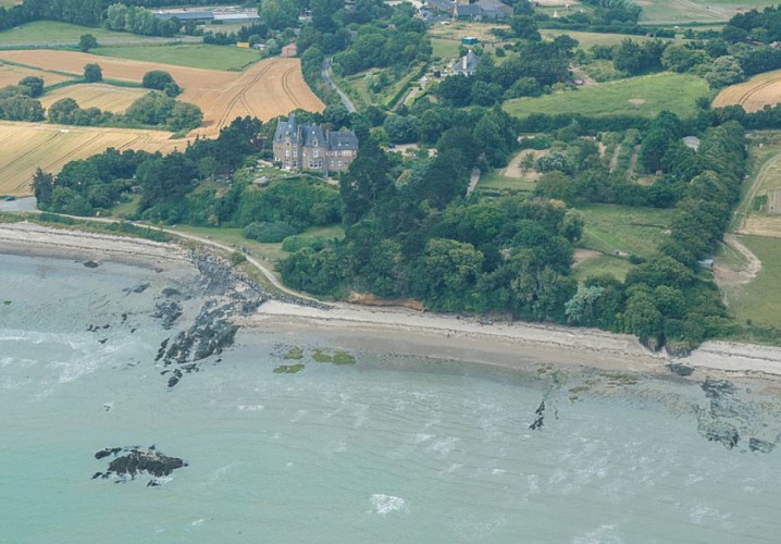 ©yLangevin - Vue aérienne Château Richeux