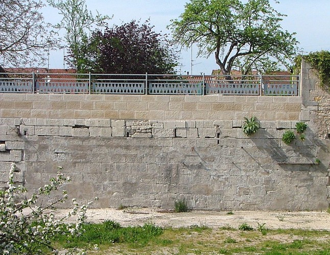 Remparts et chemin des canons