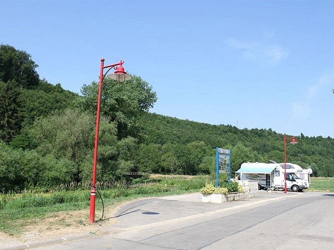 AIRE DE SERVICES ET DE STATIONNEMENT DE REBEUVILLE