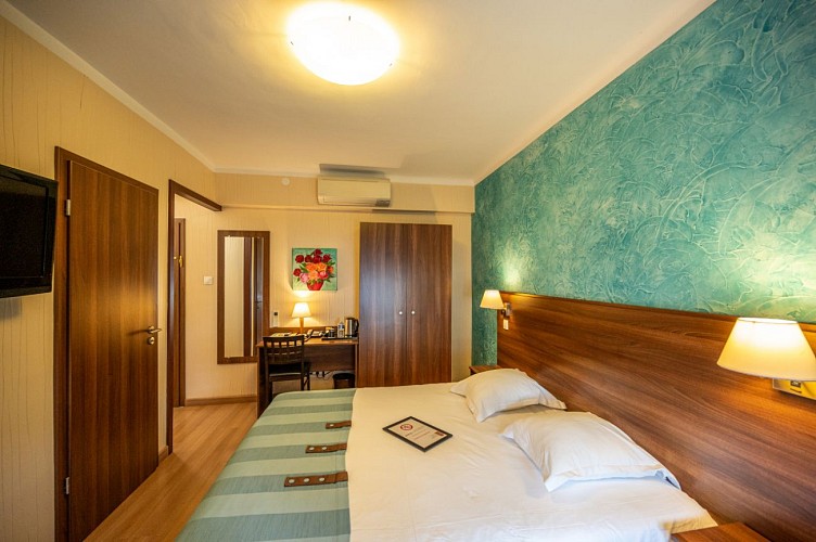 Hôtel-Restaurant La Table Alsacienne à Farébersviller