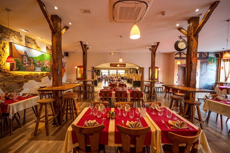 Hôtel-Restaurant La Table Alsacienne à Farébersviller