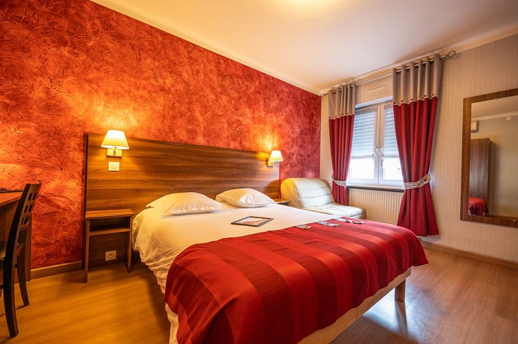 Hôtel-Restaurant La Table Alsacienne à Farébersviller