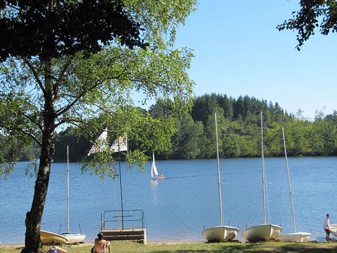 Voile et planche à voile Station Sports Nature Ventadour - Lac de la Valette_4