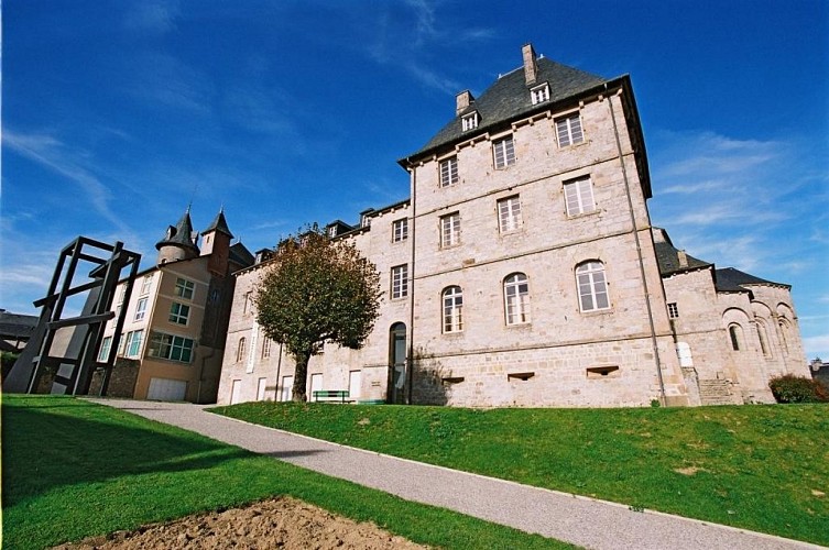 La sculpture monumentale de Robert Jacobsen