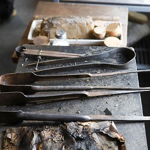 Alchimiste Origine Corrèze outils ©limouzi project