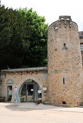 Neuvic, ville d'éducation, de culture et de loisirs