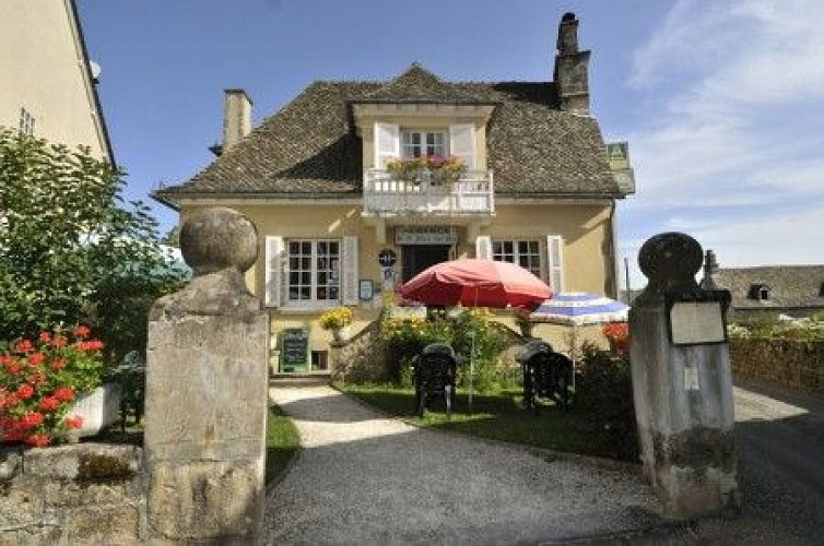 Hôtel Restaurant Auberge de Saint Julien aux Bois