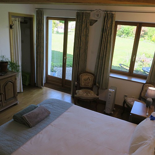 Chambre avec vue sur le jardin