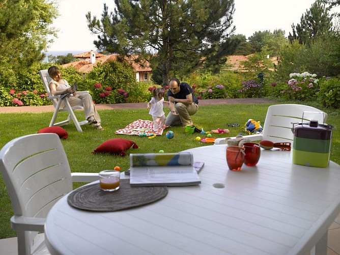 Bordaberry-terrasse-residence-urrugne-2