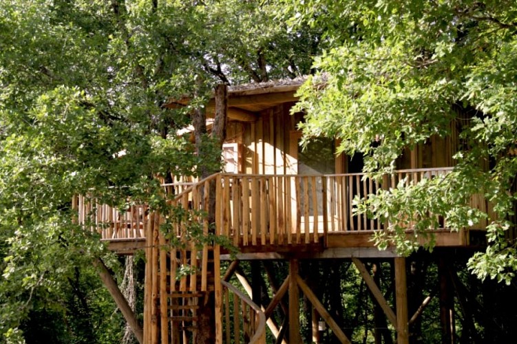 cabane-perchee-lou-arbrilhon