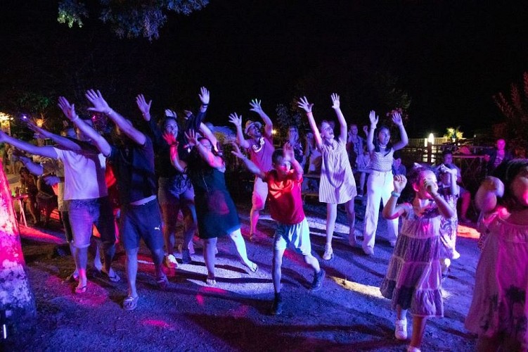 Comimages.5363-sirtaqui