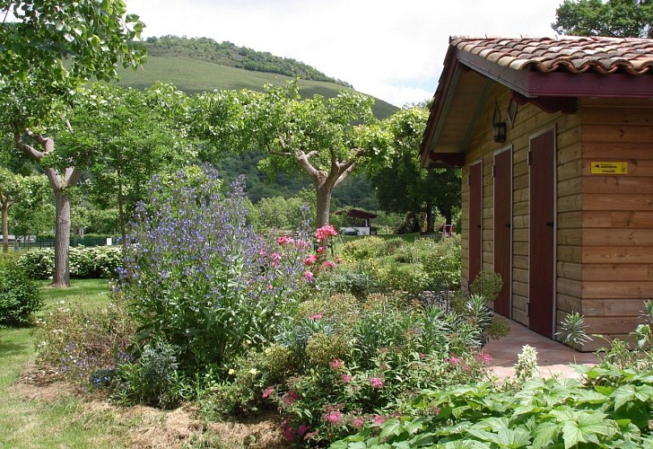 Camping-Narbaitz-bloc-sanitaires-ascarat