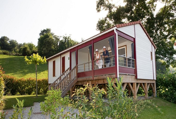 Camping-larlapean-chalet-st-martin-d-arrossa-0efe632b79464ccfb30ffe5cf4c5587c-2-2
