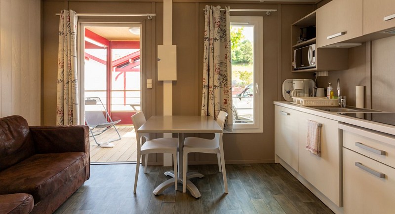 Camping-larlapean-chalet--cuisine-st-martin-d-arrossa