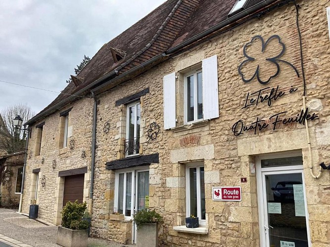 Auberge du Trèfle à 4 Feuilles 1