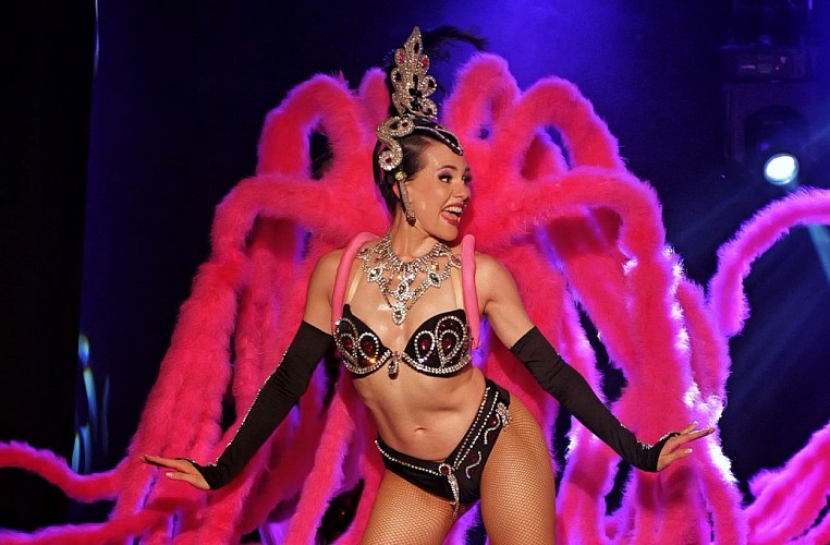 Bambino revue paillettes Bergerac repas spectacle