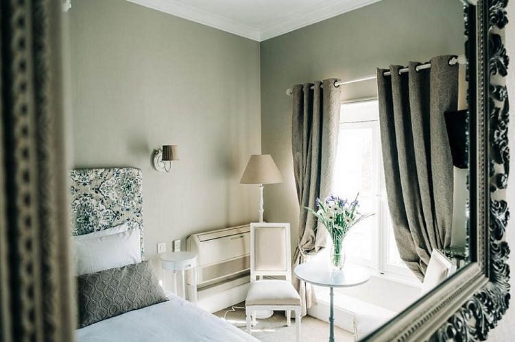 Chambre 1 Hôtel des Jacobins Destination Agen