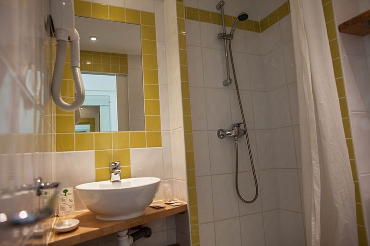 HOTAQU047FS0000U_nerac_hotelhenriIV_7 [800x600]