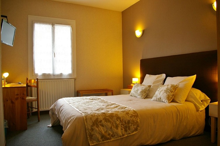 Astaffort-Auberge Brulhois-chambre 2