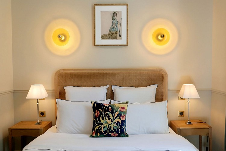 Hôtel Bristol - Pau - Chambre double fauteuil jaune