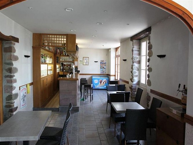 Hôtel Mendy - bar - Saint Jean le Vieux