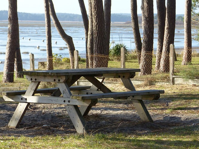 Triangle Pereire .table de pique-nique der