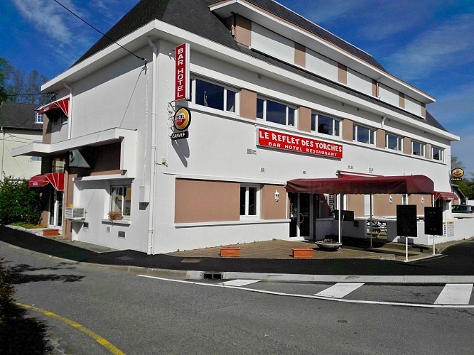 Façade reflet des torches p 4