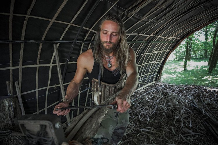 Valentin, le feuillardier en action credit photos @melvinturpin