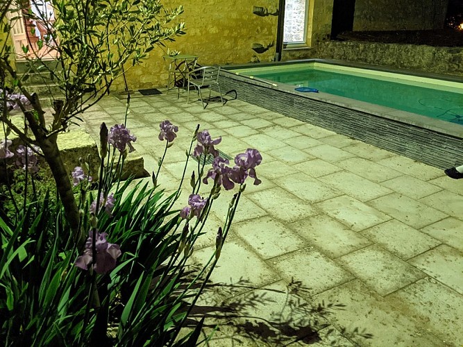 La Chambre des Consuls - Terrasse et Piscine - Nocturne