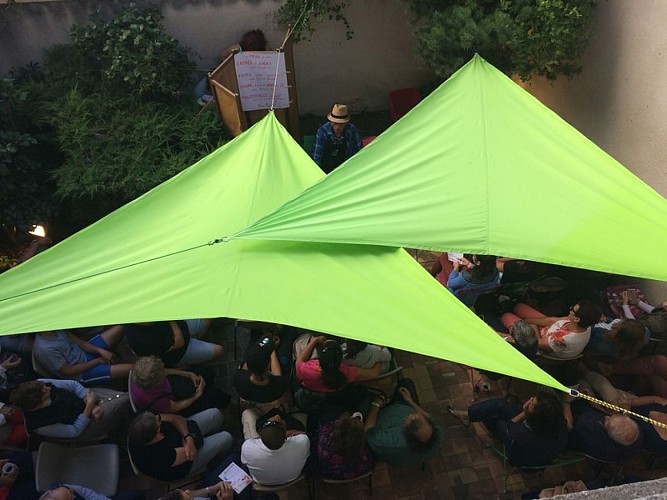 Bibliotheque-de-Mezin-2