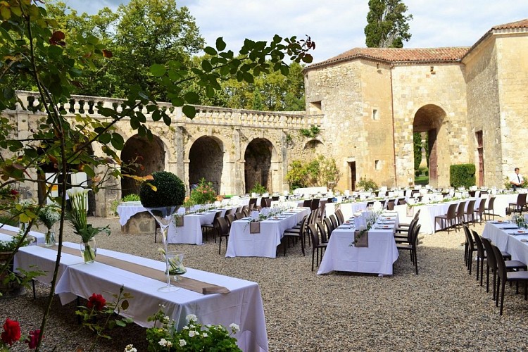 cour mariage muelic tables