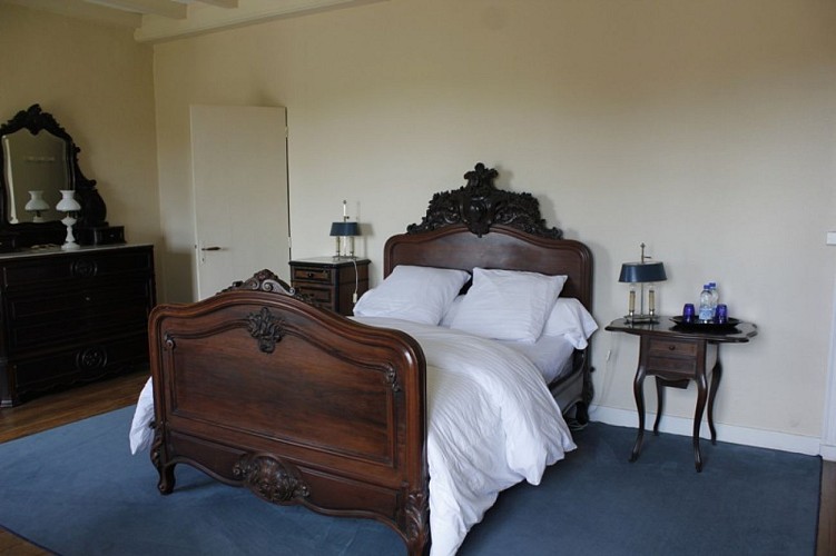 chambre-batonnier-chateau-arras-lit