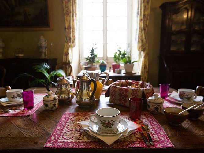 Chateau des Arras - Déjeuner (800x600)