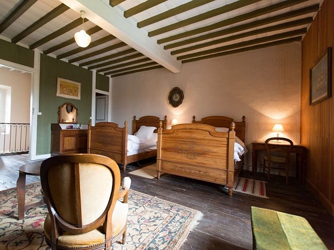 Chateau des Arras_Saintgervais_CH_Chambre_800x600